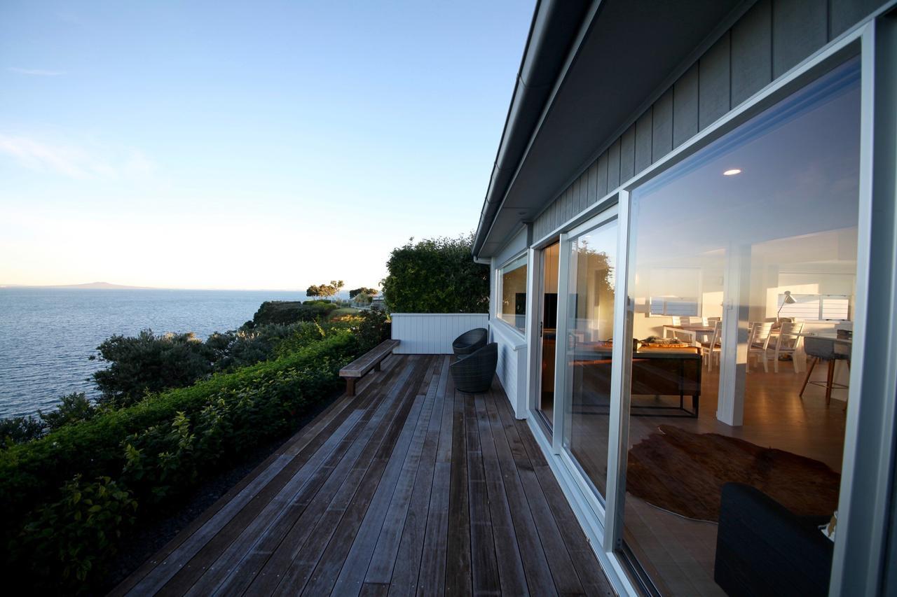 Luxury House With Clifftop Seaview Whangaparaoa Exterior foto